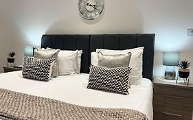 Master Suite In Central Southampton